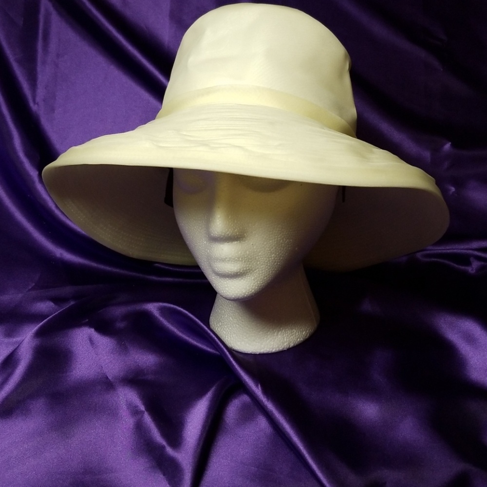 Vintage 1960 white satin Betmar Hat